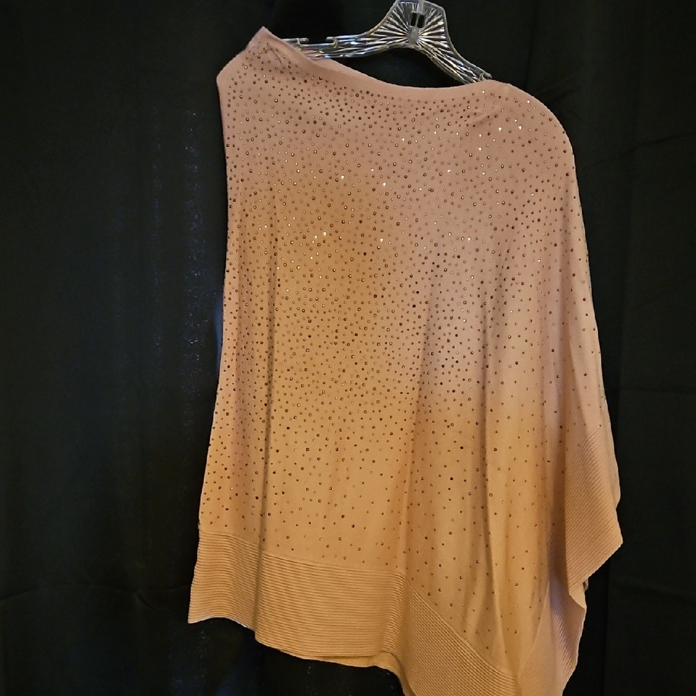 La Fiorentina Pink Poncho with Sparkling Accents